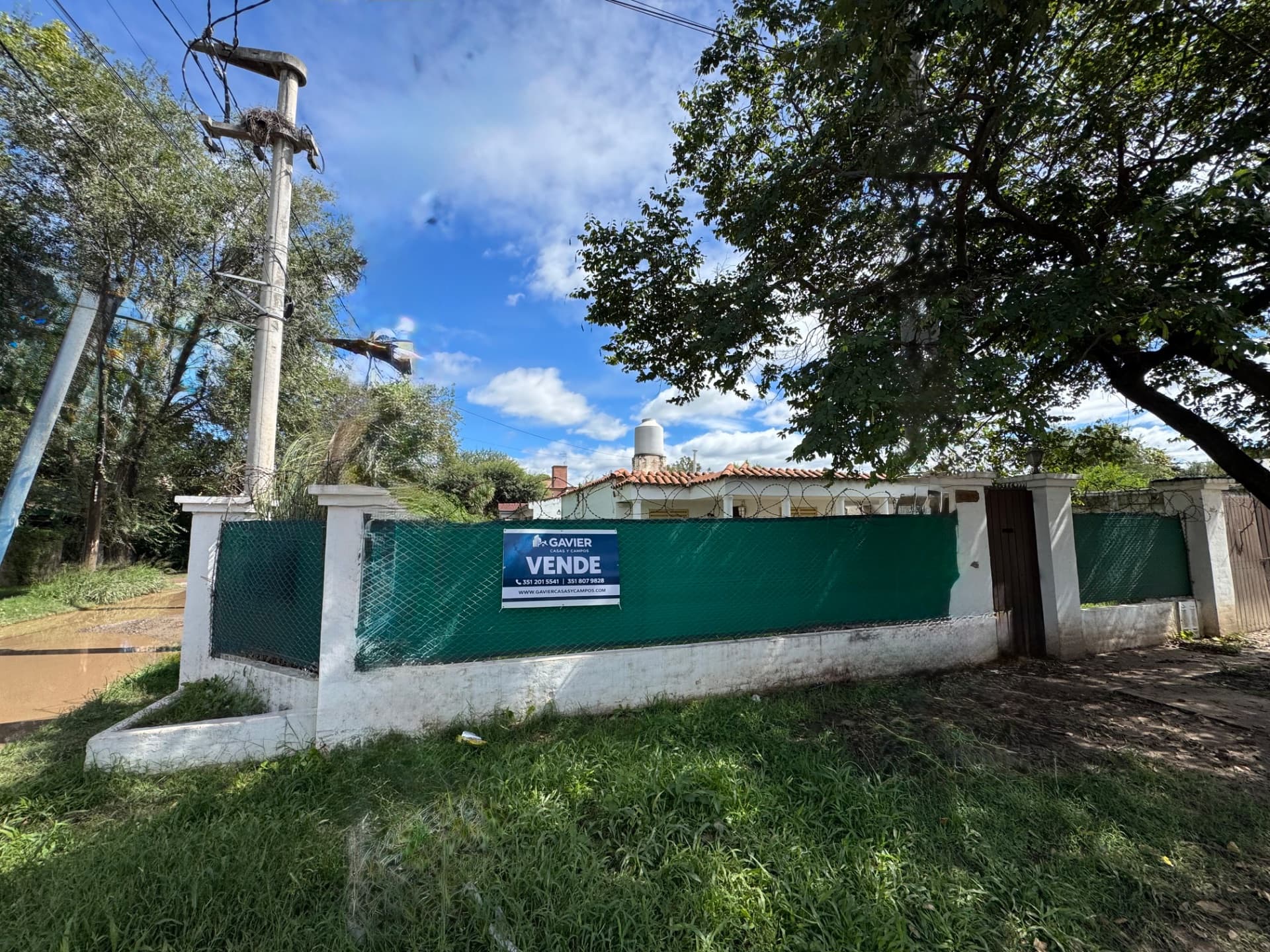 Lote en esquina con potencial comercial sobre Av. Bodereau, Arguello, Cordoba
